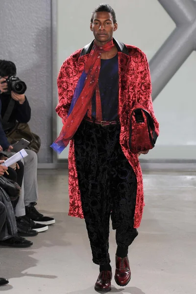 Look 28